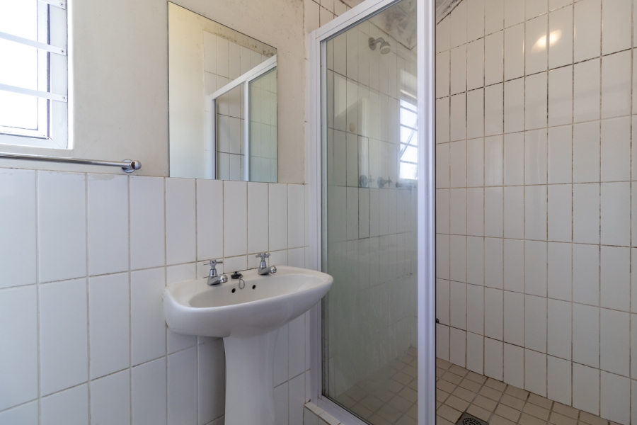1 Bedroom Property for Sale in Wellington Central Western Cape